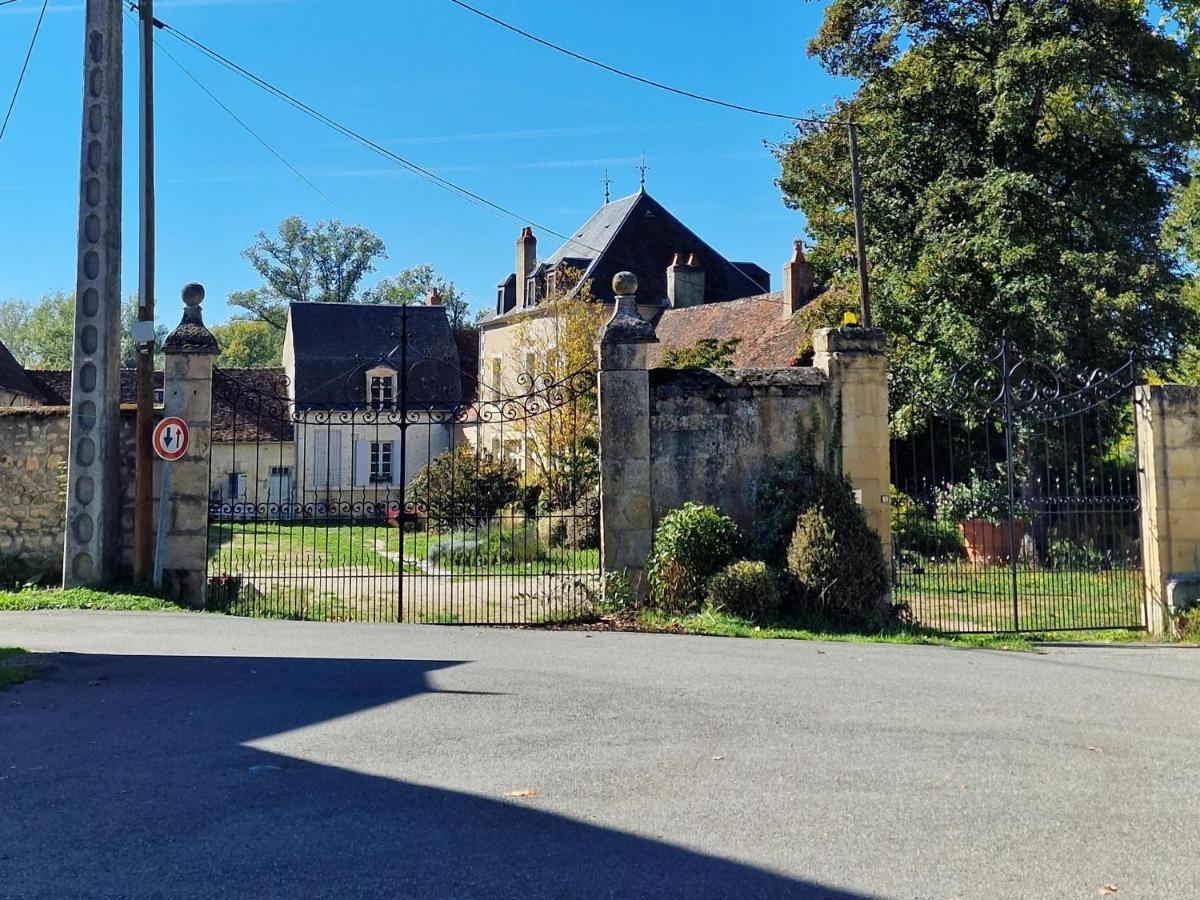 Chambre D'Hotes "Au Bord De Loire" La Marche Exterior photo